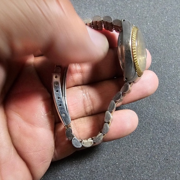 Orion Swiss Made Ladies Quartz Watch Silver And Gold Tone Date Just Working - Picture 7 of 9